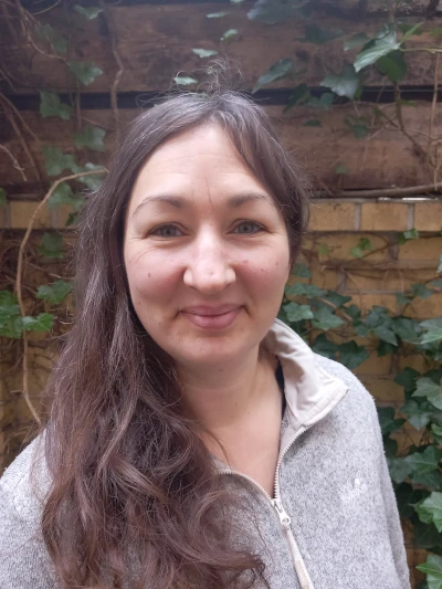 Portrait von Conny Linke, Intuitive Heilerin & Life Energy Coach.